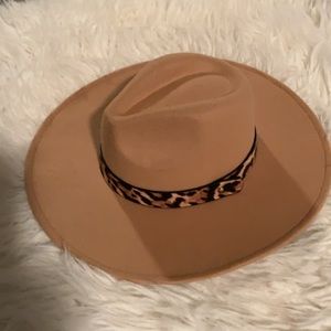 Wide brim fedora hat with leopard leather band